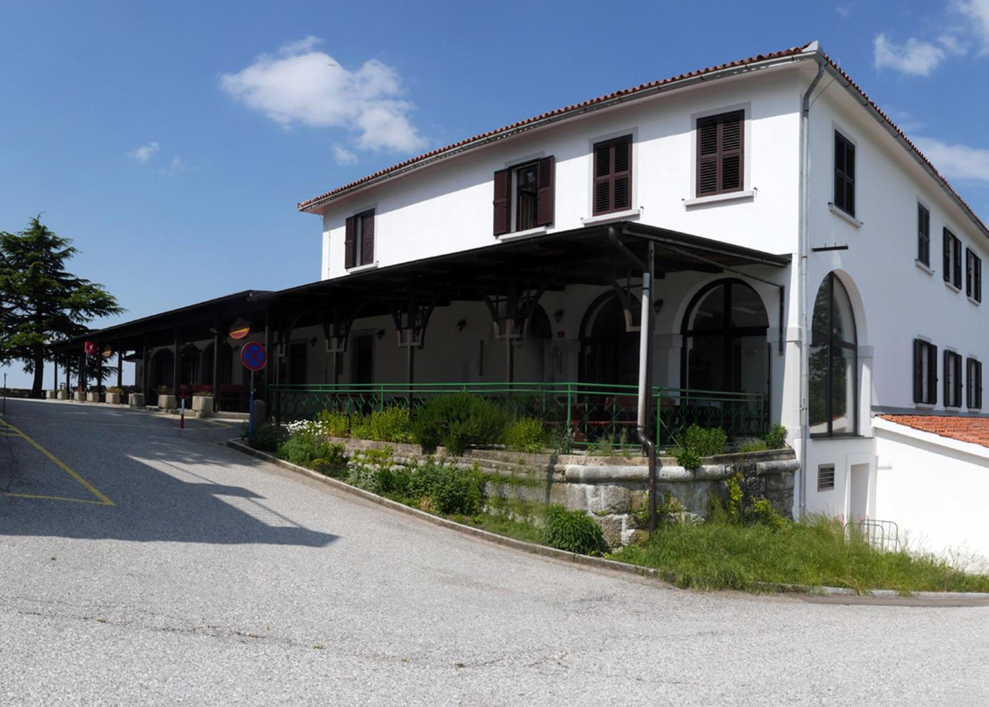 Peregrin Sveta Gora Hotel Solkan Exterior photo